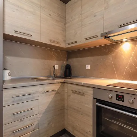 Apartment 402 *